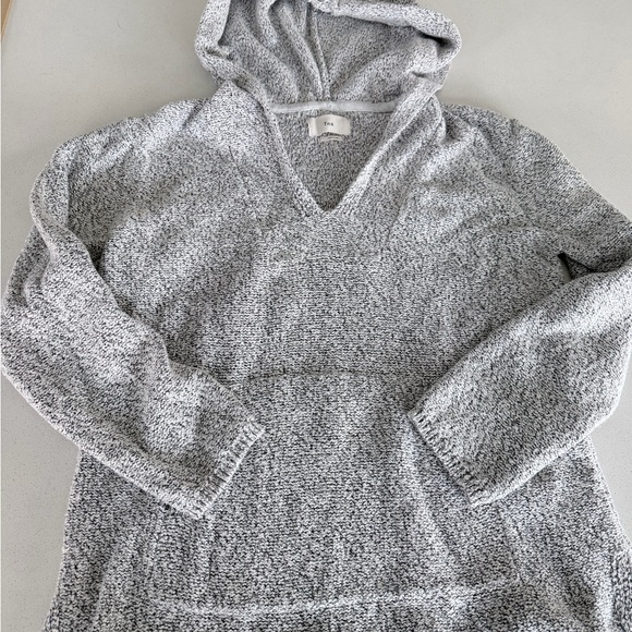 TNA Tops - TNA Women's V-Neck Gray Sweater